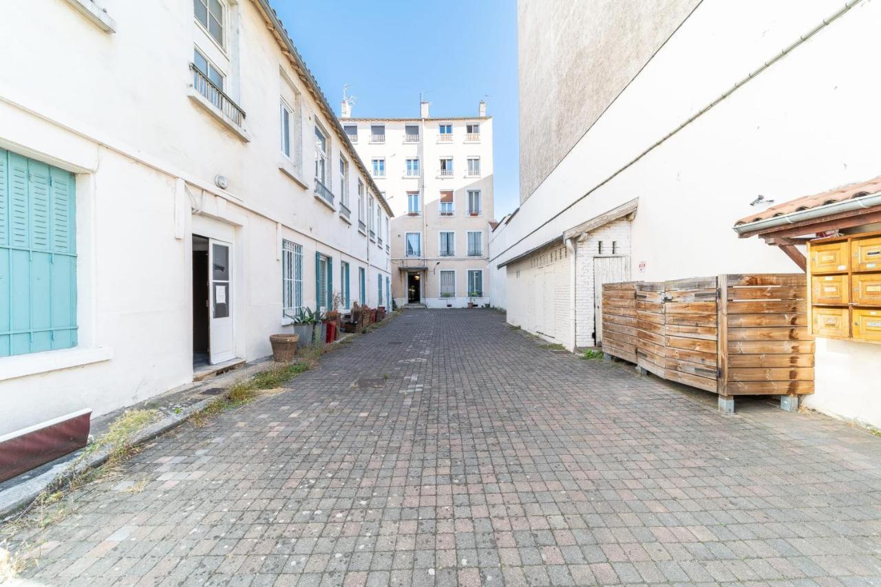 Le Marietton Appartement Cosy A Deux Pas Du Metro Valmy ليون المظهر الخارجي الصورة